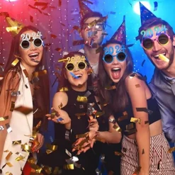2024 Glædelig Nytår Briller, 4 stk. Nytårsfest Briller