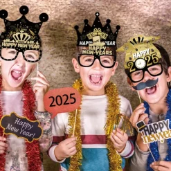 12 stk. Glædelig Nytår Briller og Hat 2025 Nytårsfest Briller Fotorekvisitter til Nytårsaften Festforsyninger Dekoration
