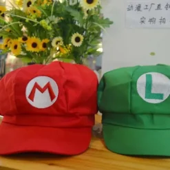 2 stk. Mario og Luigi hatte - Røde og grønne videospil-tema kasketter