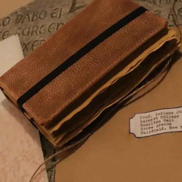 Indiana-jones Grail Diary Prop Replica Med Skjulte Ædle Aflejringer Avid Filmentusiaster Gave Retro Spiral Notesbog Notesblok