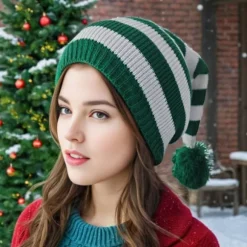 Julehatte til voksne, Elverhatte med lang hale, troldmandsstil, strikket hat til juletiden, festligt juletema, unisex design, vinter White green