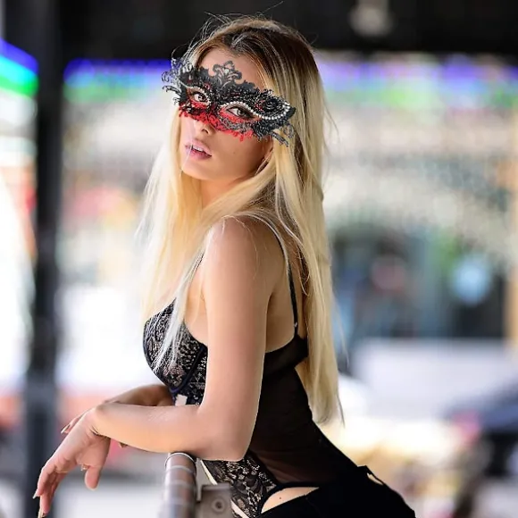 Maskerademaske, Karneval Dekorationer Venetianske Masker Til Kvinder (rød & sort)