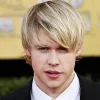 Mænd Lys Guld Blond Kort Hår Paryk Med Skrå Bangs Cosplay Fest Fulde Parykker