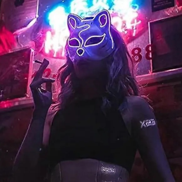 Moderigtig kitsune maske, rævemaskerade maske. (FMY)