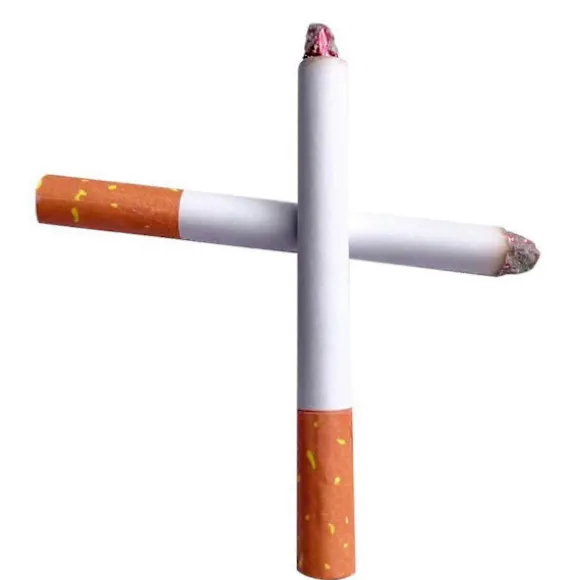 2-pak Realistiske falske cigaretter til sceneshow, practical jokes og Halloween-kostume rekvisitter (LGL) B