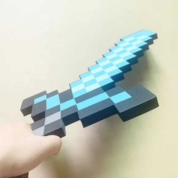 Perfekt Minecraft diamant sværd animationsrekvisit sværd legetøjsmodel 1 stk - Perfekt gu Golden Sword