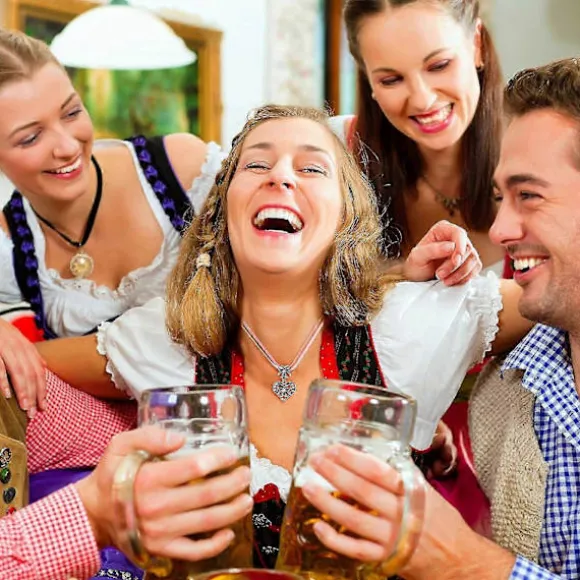 Sæt med Edelweiss halskæde og øreringe med hjertevedhæng, rhinsten og båndchoker til Oktoberfest-fest, smykkegave White